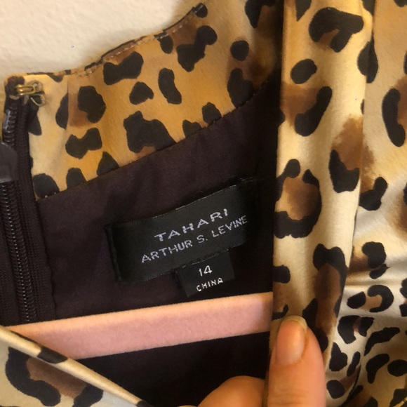 Cheetah print high neck midi dress - Picture 2 of 4